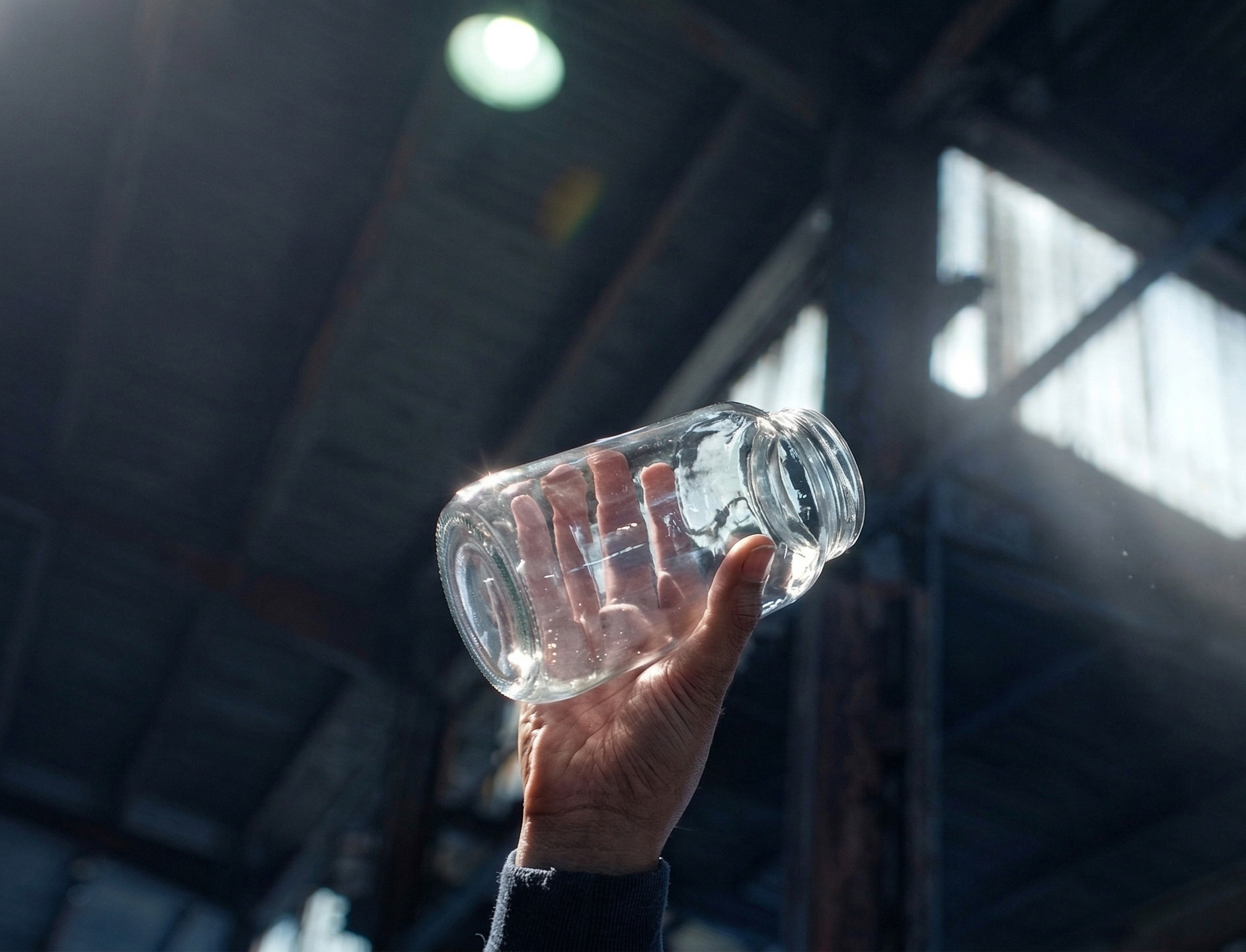 Isanti Glass Launches a New Awareness Campaign – It’s In Our Hands: Choosing Glass Is Choosing the Future